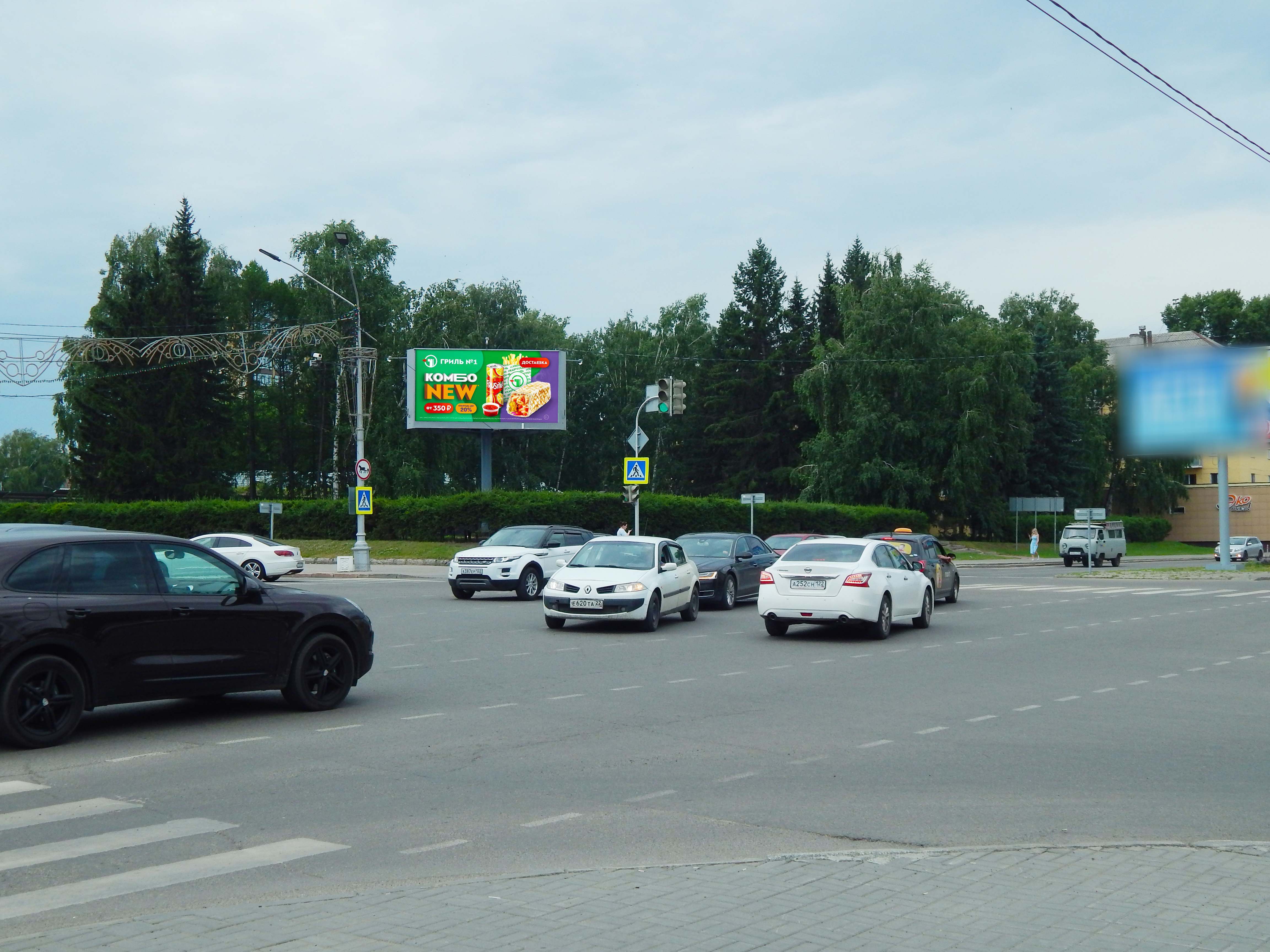 Реклама 3x6 по адресу Социалистический пр., 97 - Молодежная ул., театр Драмы им. Шукшина, Дворец зрелищ и спорта, пл. Сахарова (Digital)