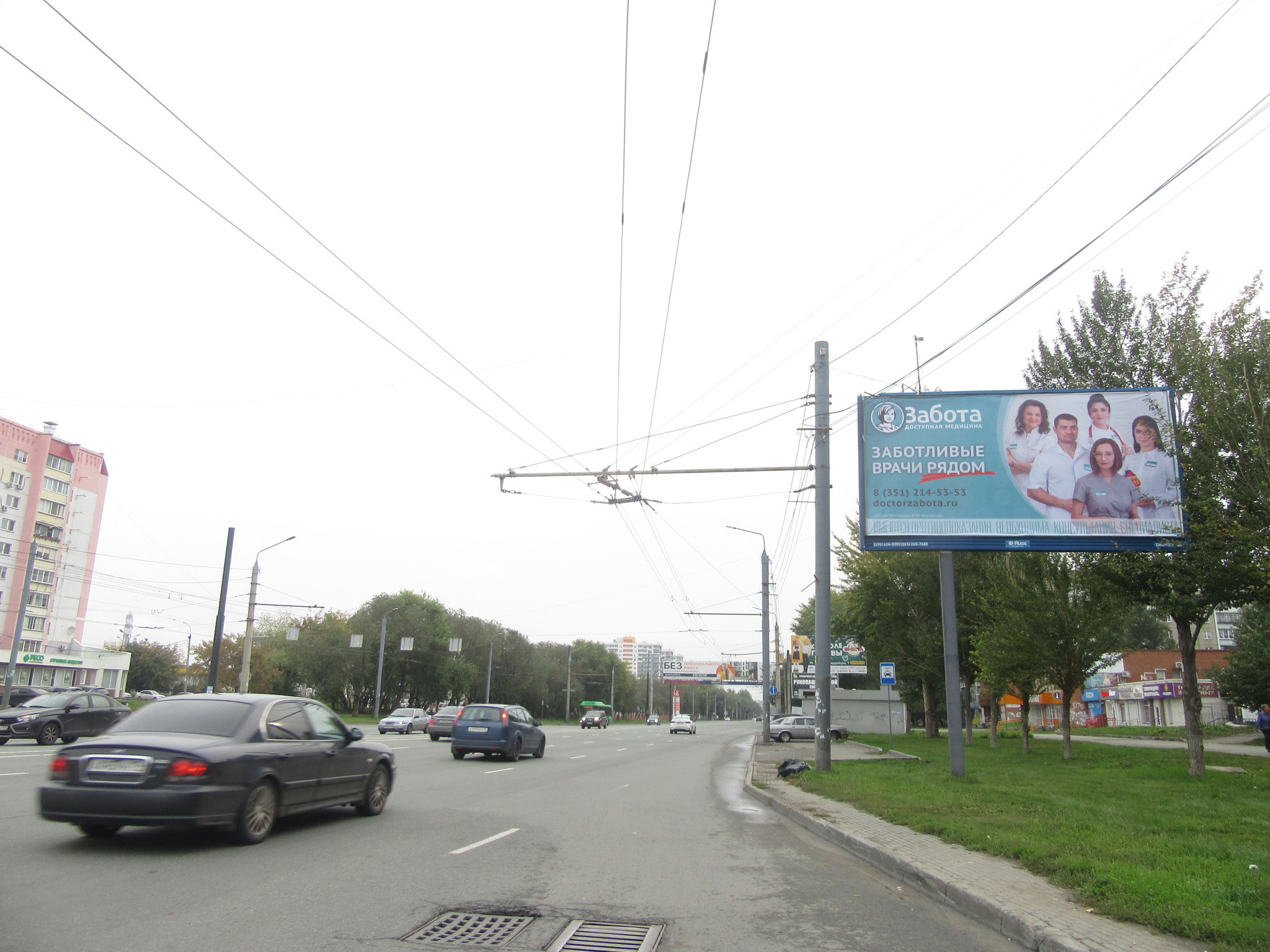 Реклама 3x6 по адресу Братьев Кашириных ул., д. 107 / Молодогвардейцев ул.(в центр)