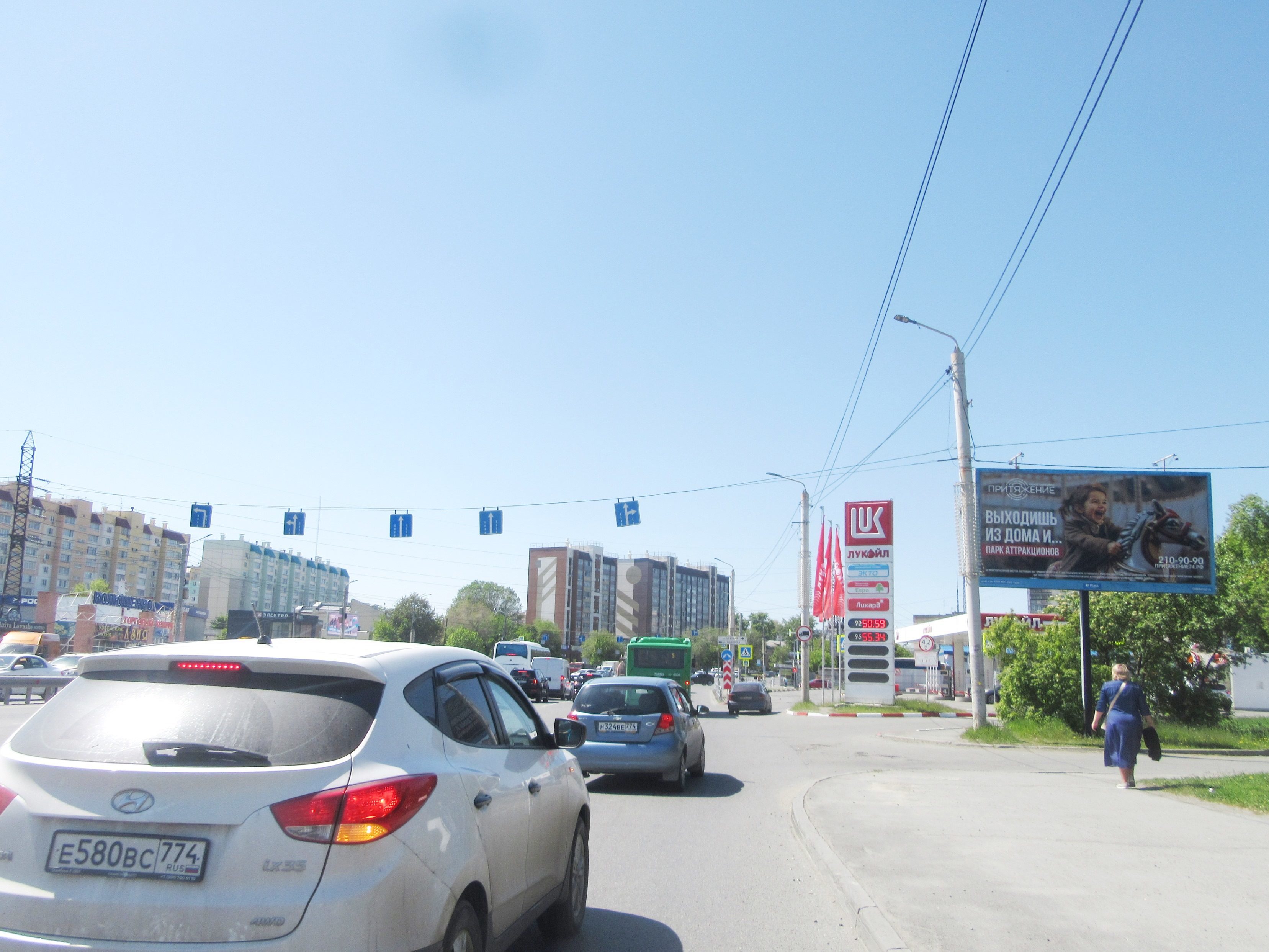Реклама 3x6 по адресу Доватора ул., д. 8 (АЗС Лукойл)