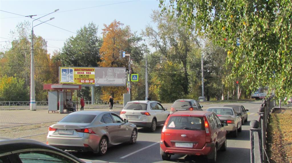 Реклама 3x6 по адресу Ленина просп. – Островского ул., у остановки