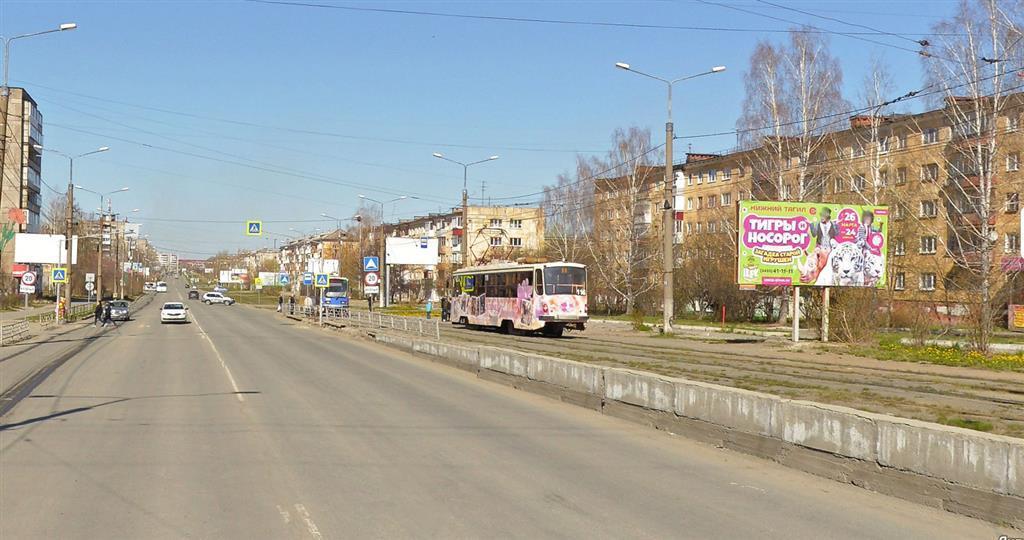 Реклама 3x6 по адресу Ленинградский проспект, у многоквартирного жилого дома №103, направление от ул. Зари к ул. Чайковского