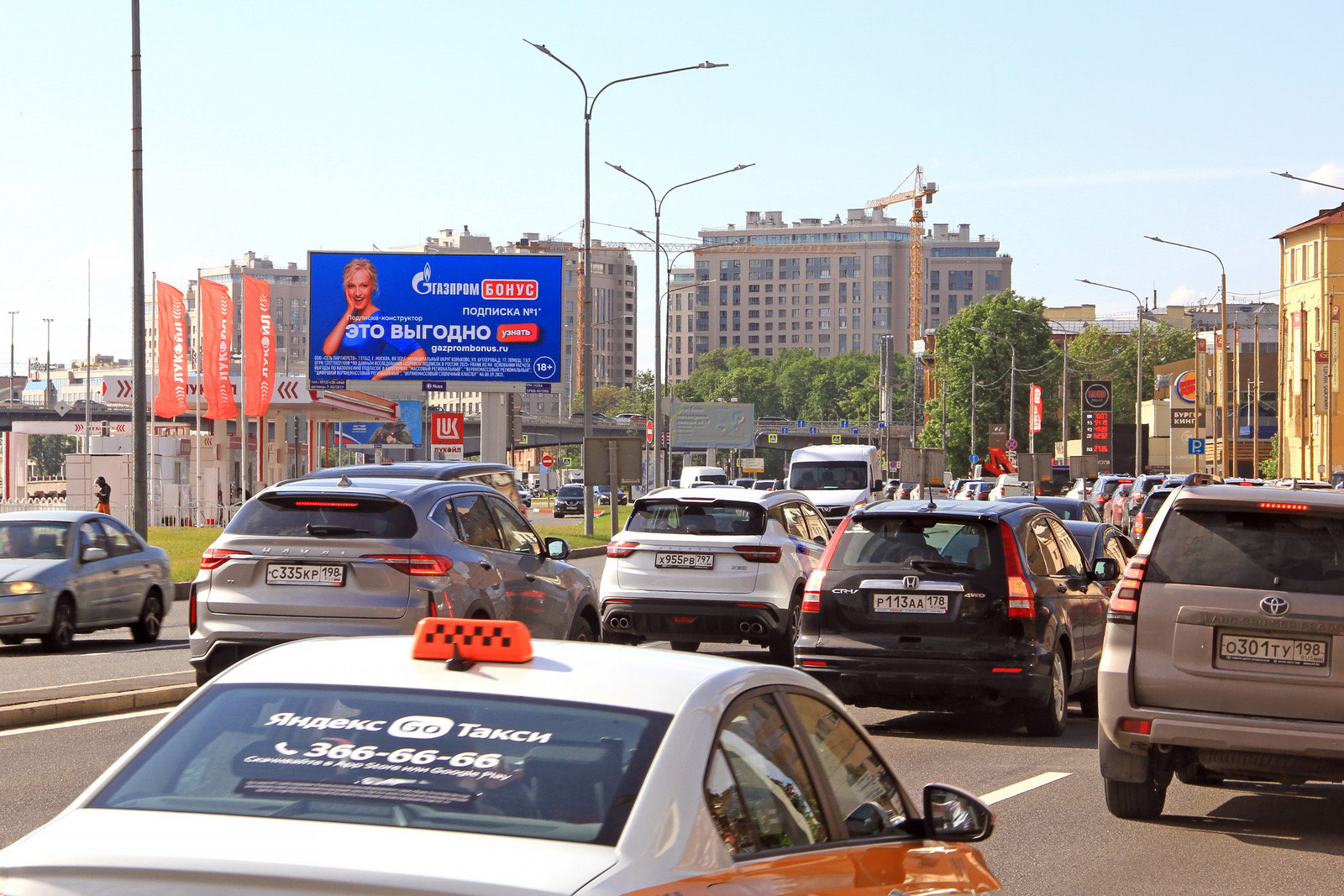 Реклама 3x6 по адресу Выборгская наб. 55 к. 5, напротив / Александра Матросова ул. (из центра) DIGITAL