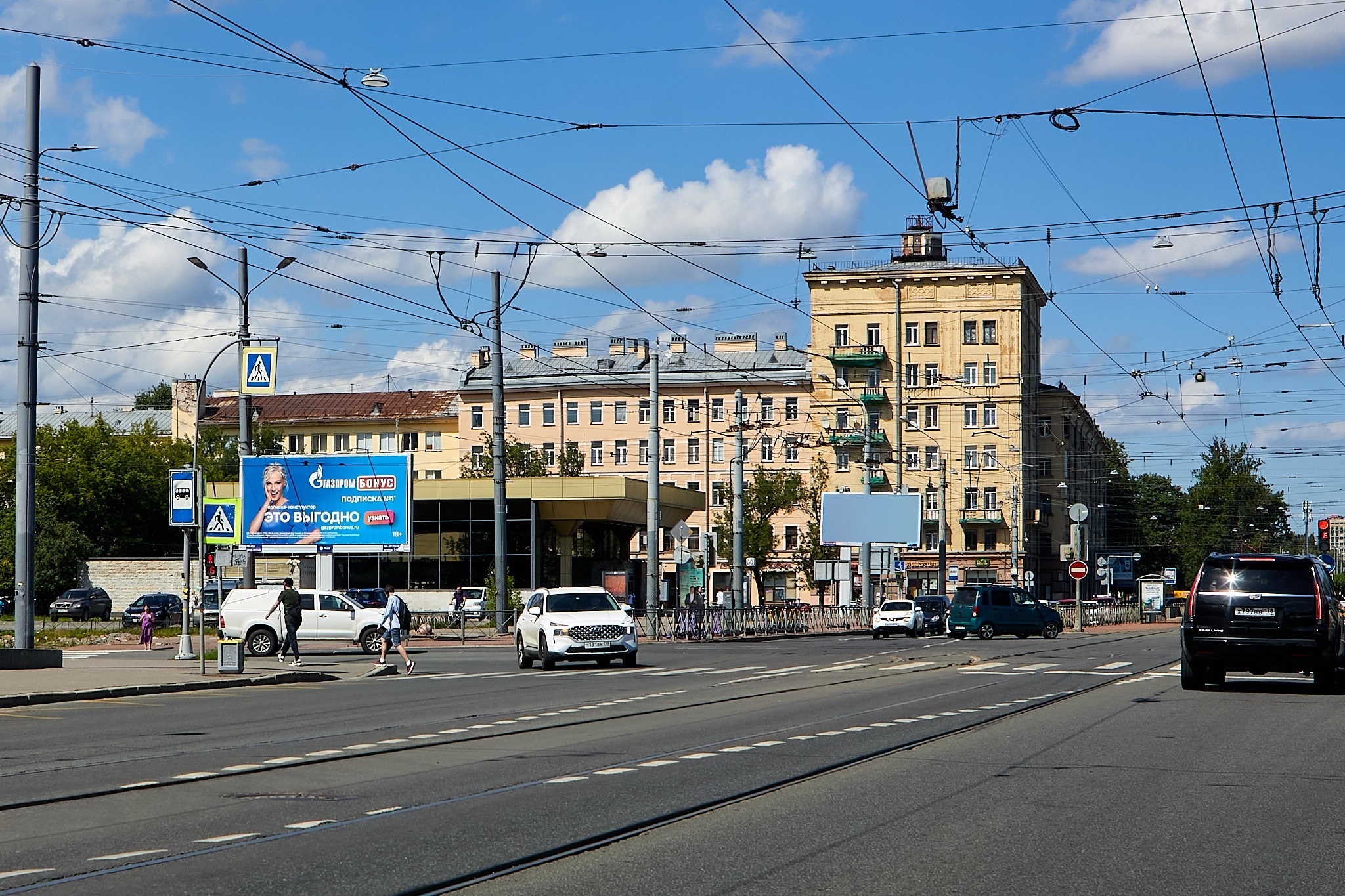Реклама 3x6 по адресу Лесной пр. / Гренадерская ул. 22 / ст.м. "Выборгская" (из центра) только ВИНИЛ