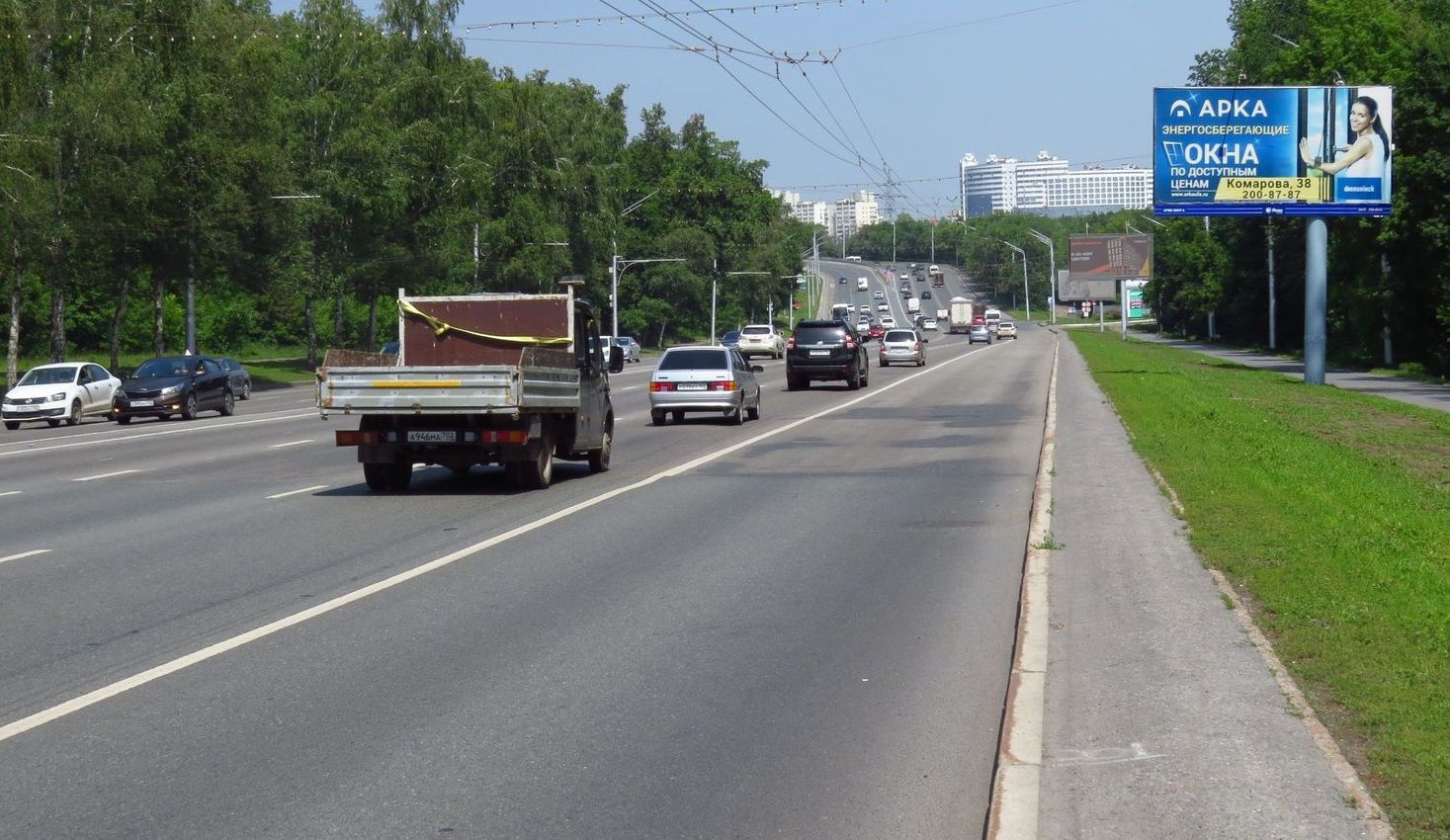 Реклама 3x6 по адресу проспект Октября, рядом с территорией парка им.Калинина
