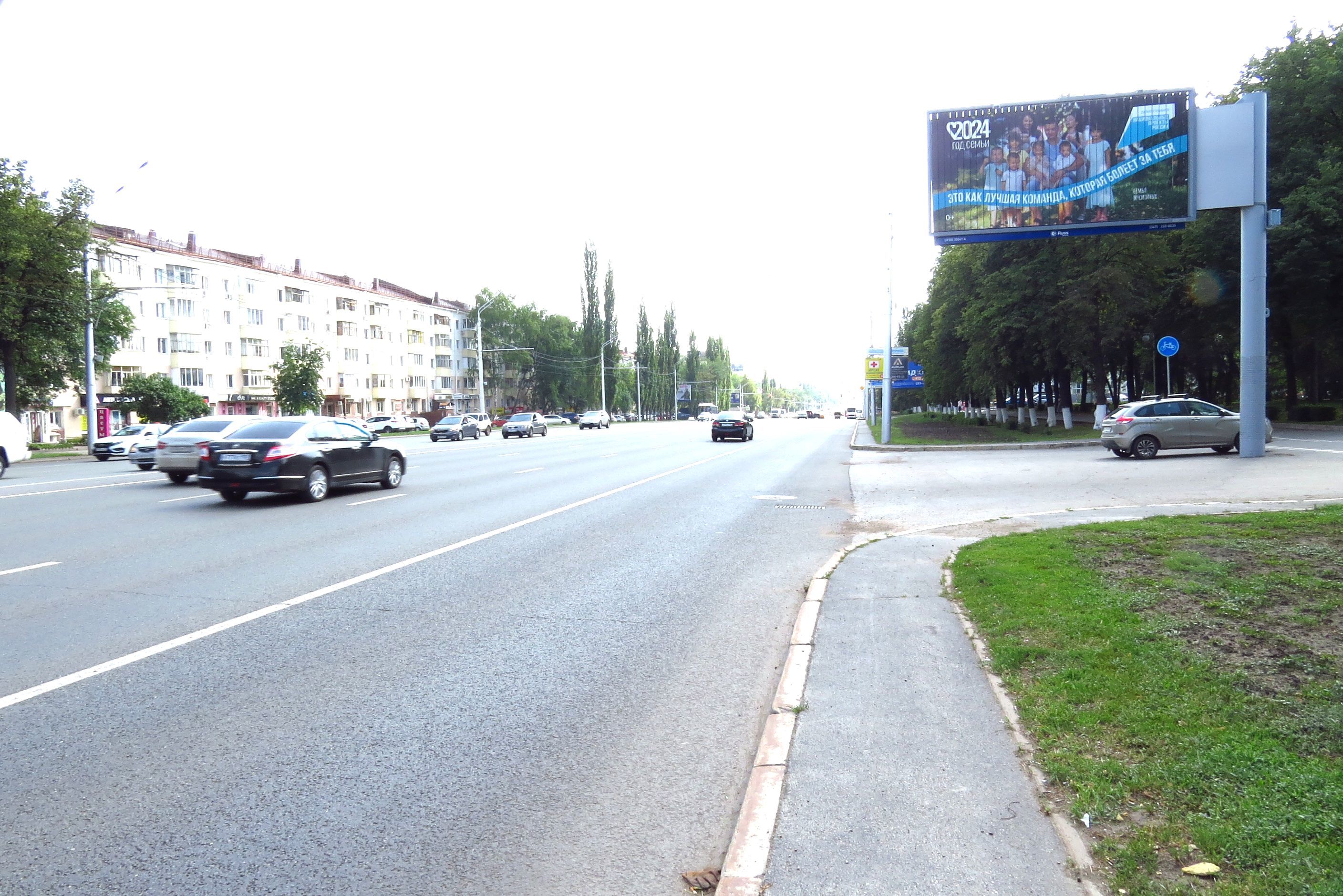 Реклама 3x6 по адресу Проспект Октября, рядом со зданием №69 (призматрон)