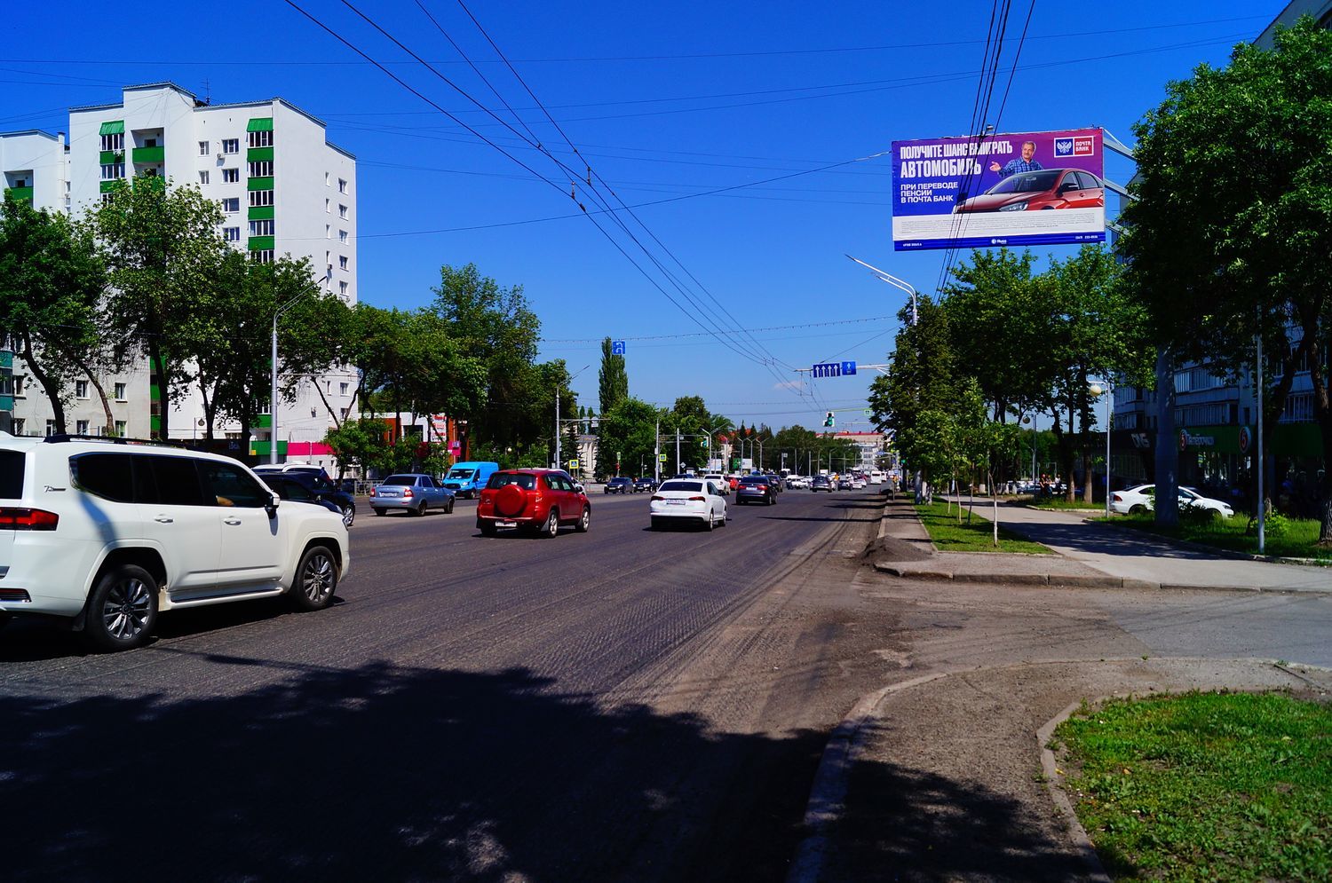 Реклама 3x6 по адресу  Проспект Октября, рядом со зданием №176