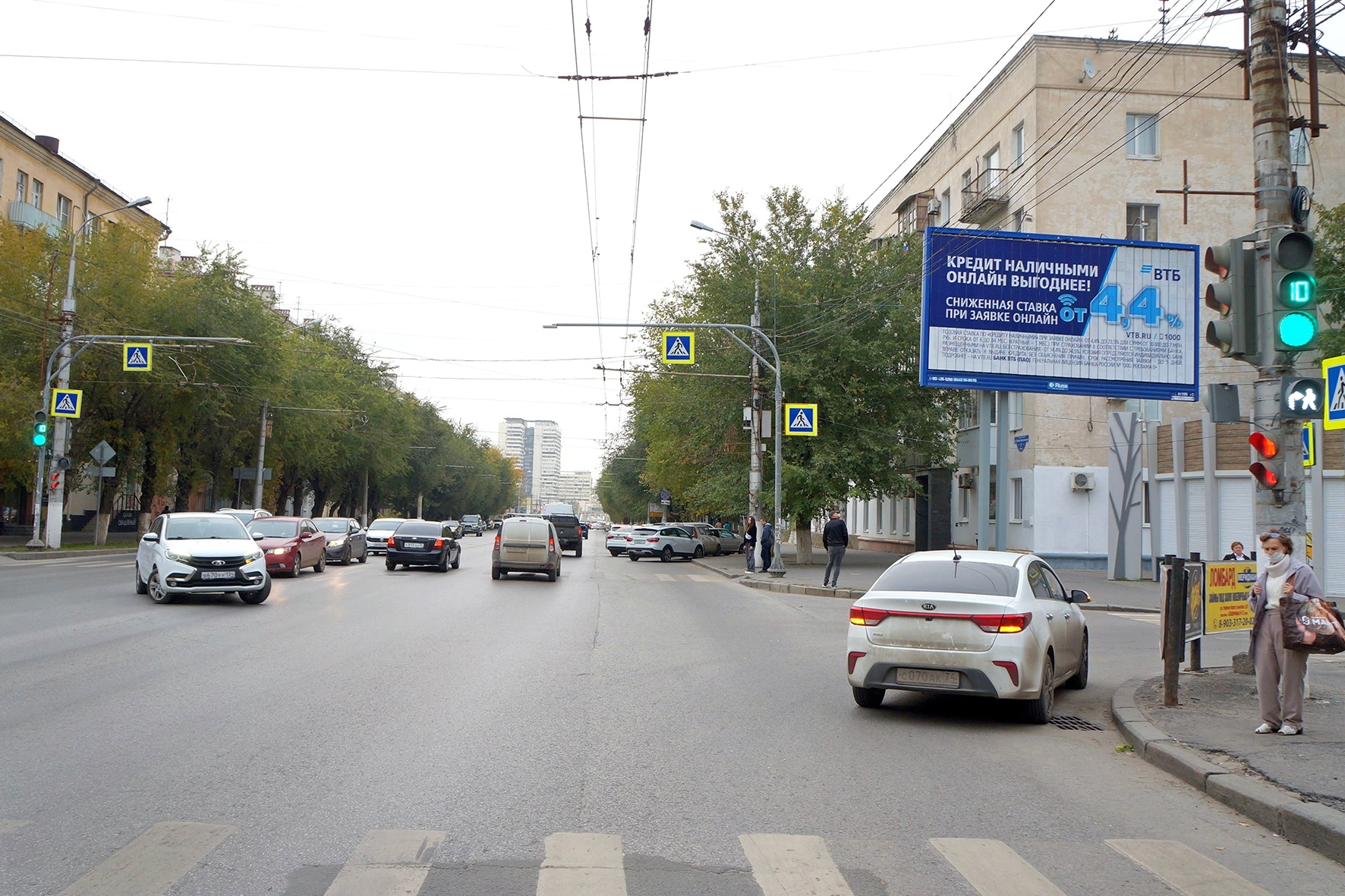 Реклама 3x6 по адресу Рабоче-Крестьянская ул. 9 (ТРК "ВОРОШИЛОВСКИЙ") призма