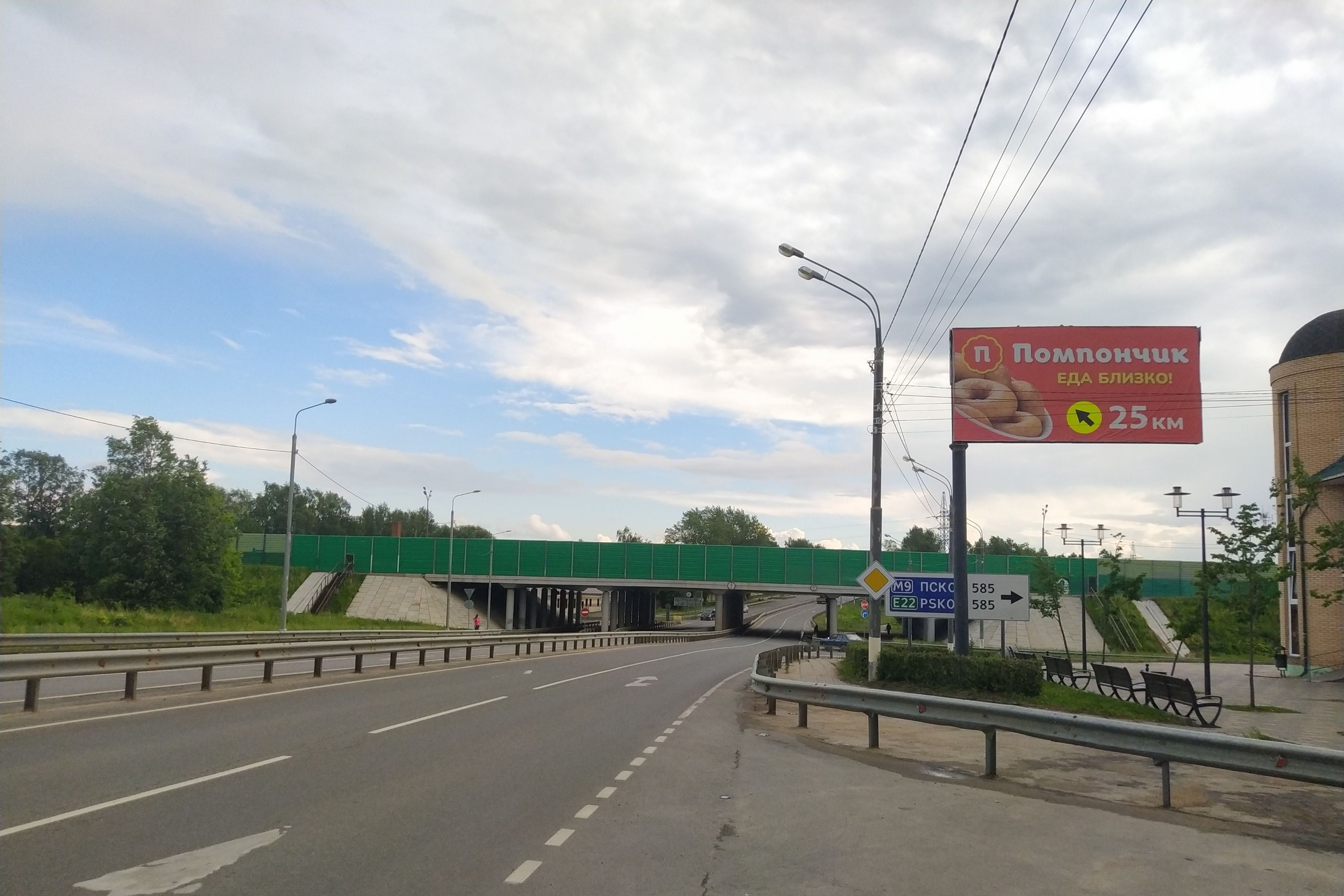 Реклама 3x6 по адресу ул. Ново-Солдатская, д. 20/10 (магазин Дикси)