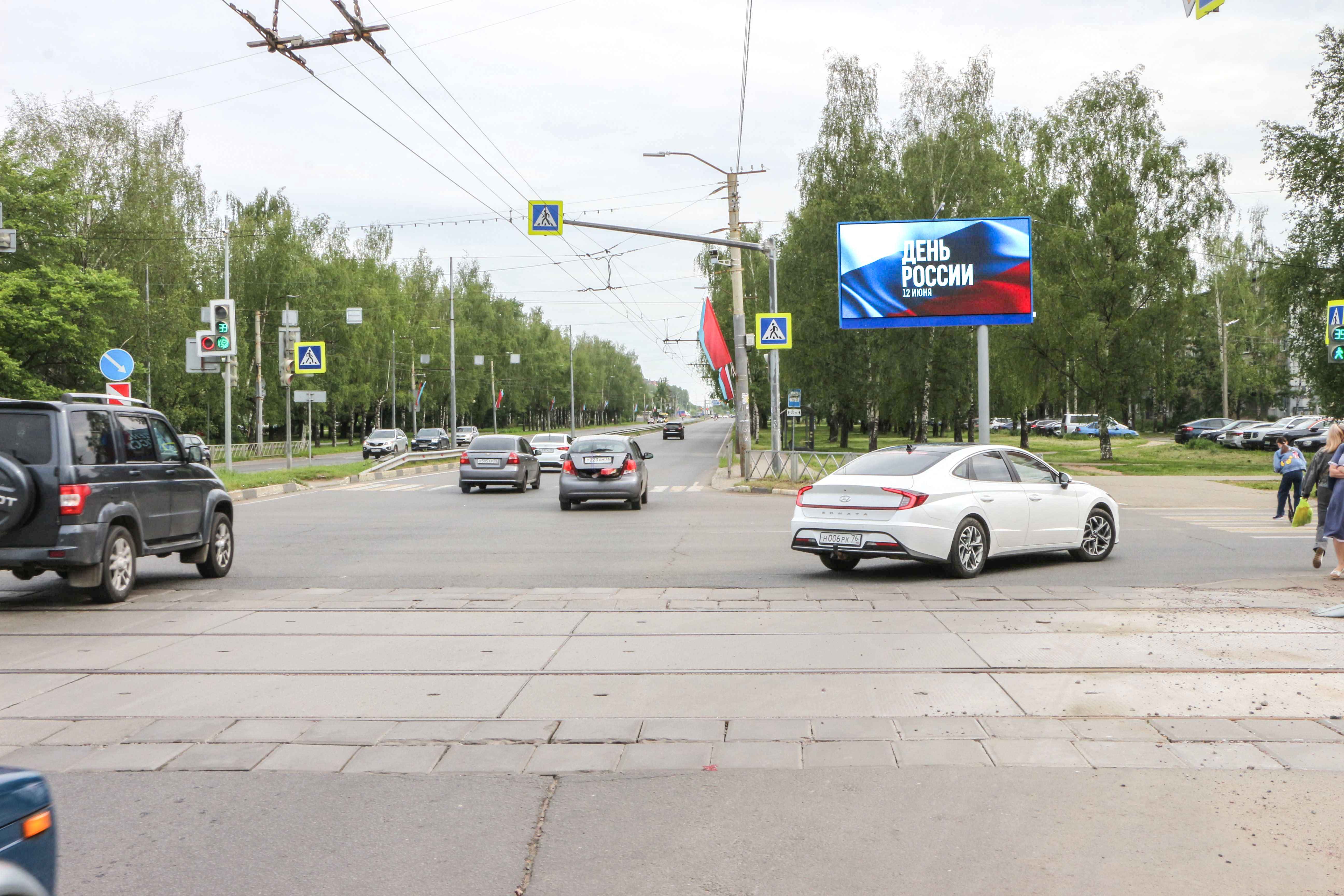 Реклама 3x6 по адресу Дзержинского проспект  53, Х с ул. Труфанова, (светофор)